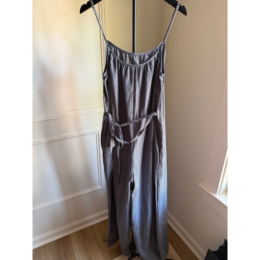 By Together Navy & White Seersucker Pinstripe Wide Leg Jumpsuit | Size Large - Picture 4 of 5